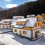 Alpehytte Auerhahn *
