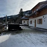 Alpehytte Auerhahn *